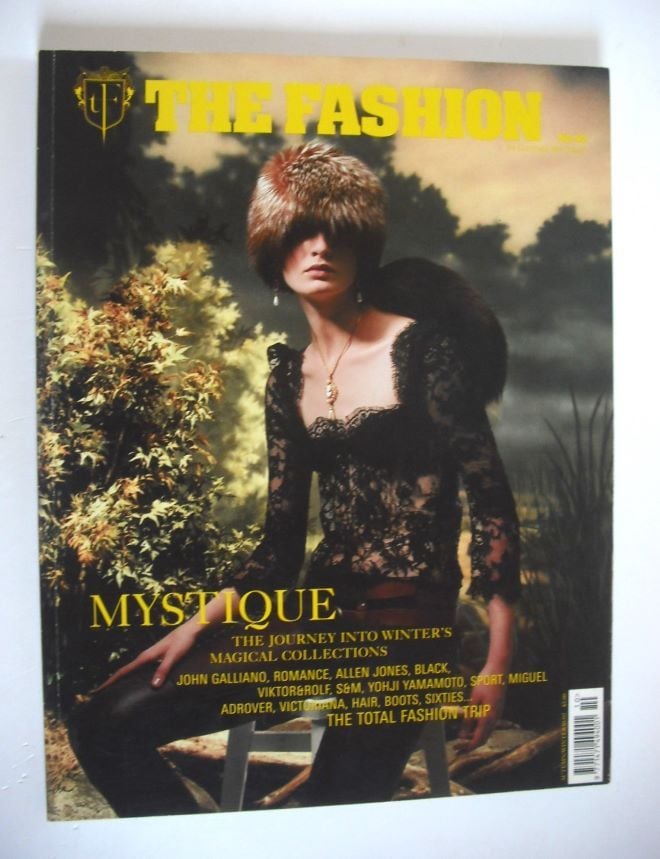 The Fashion magazine - Erin O'Connor cover (Autumn/Winter 2001/2002)