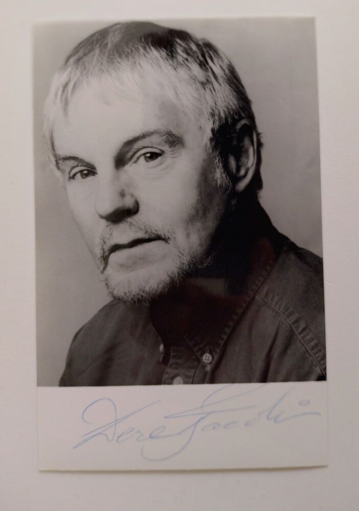 Derek Jacobi autograph (hand-signed photograph)