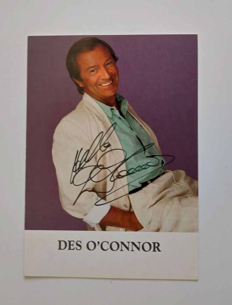 Des O'Connor autograph (hand-signed photograph)
