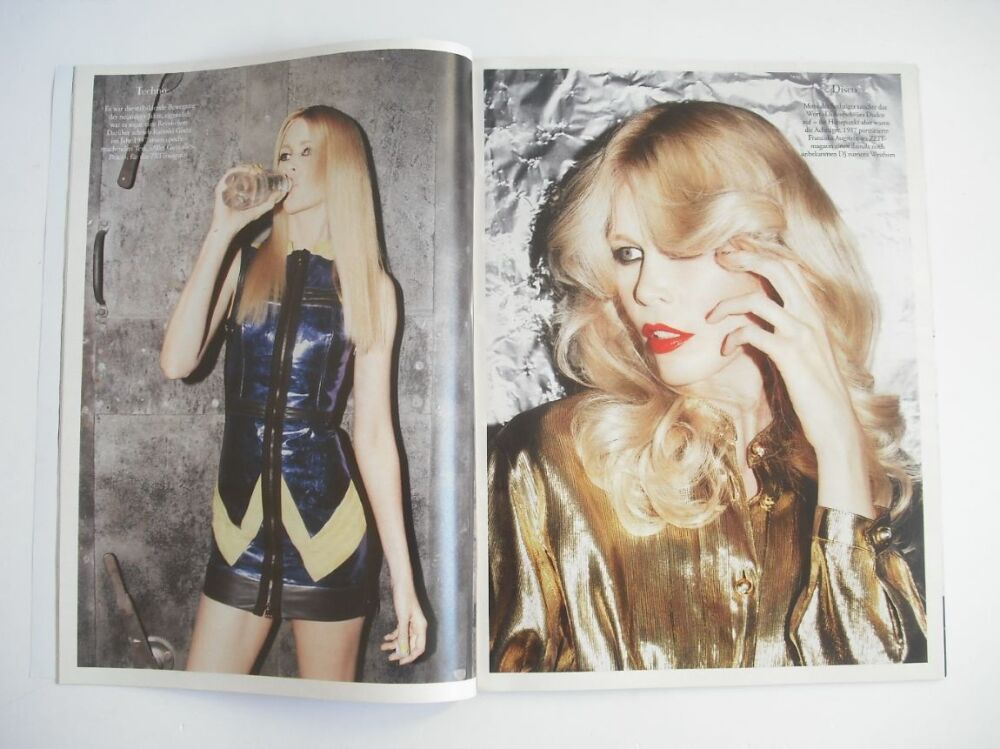 Zeit magazine - Claudia Schiffer cover (25/40) (14 October 2010)