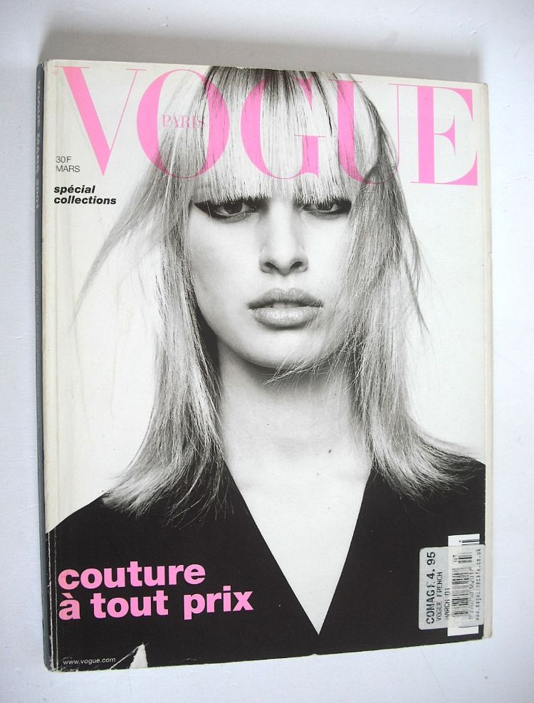 <!--2001-03-->French Paris Vogue magazine - March 2001 - Karolina Kurkova c