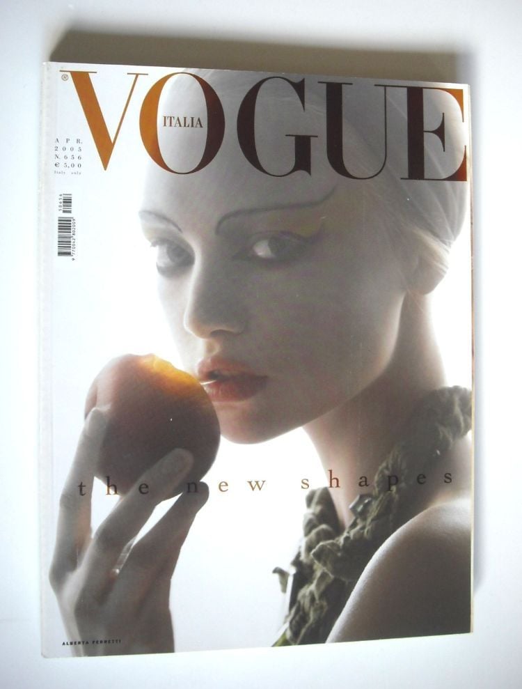 <!--2005-04-->Vogue Italia magazine - April 2005 - Gemma Ward cover