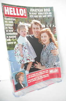 Hello! magazine - Jonathan Ross and Jane and baby Betty cover (28 November 1992 - Issue 230)