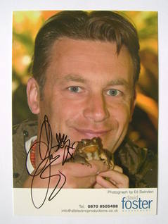 Chris Packham autograph (hand-signed photograph)