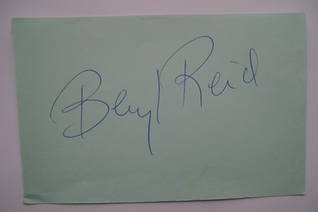 Beryl Reid autograph (hand-signed page)