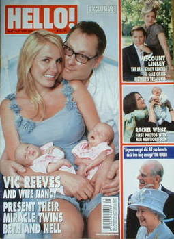 Hello! magazine - Vic Reeves and wife Nancy Sorrell and twins cover (27 June 2006 - Issue 924)