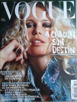 French Paris Vogue magazine - April 2002 - Claudia Schiffer cover