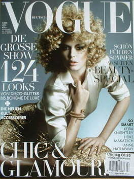 <!--2009-04-->German Vogue magazine - April 2009 - Doutzen Kroes cover