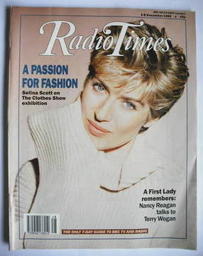 Radio Times magazine - Selina Scott cover (2-8 December 1989)