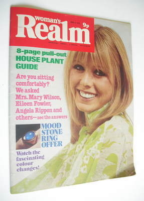 <!--1976-04-03-->Woman's Realm magazine (3 April 1976)