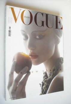 Vogue Italia magazine - April 2005 - Gemma Ward cover