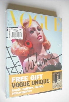 <!--2007-03-->Vogue Italia magazine - March 2007 - Sasha Pivovarova cover