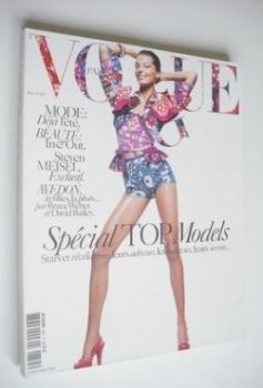 French Paris Vogue magazine - March 2005 - Daria Werbowy cover