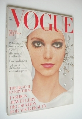 <!--1968-12-->British Vogue magazine - December 1968 - Lesley Jones cover