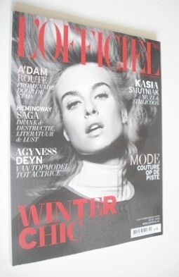 L'Officiel Netherlands magazine (December 2012/January 2013 - Kasia Smutniak cover)