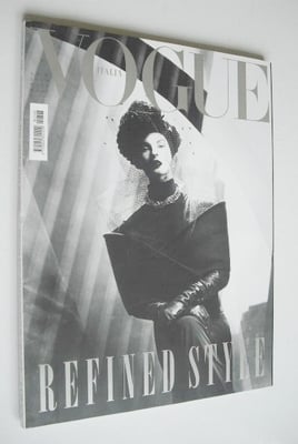 Vogue Italia magazine - August 2009 - Linda Evangelista cover