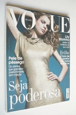 <!--2006-07-->Vogue Brazil magazine - July 2006 - Kim Noorda cover