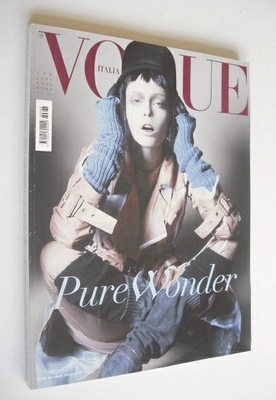 <!--2006-04-->Vogue Italia magazine - April 2006 - Coco Rocha cover