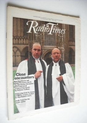 <!--1982-11-06-->Radio Times magazine - Close Encounters cover (6-12 Novemb