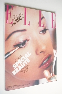 French Elle magazine - 2 November 1992 - Patricia Hartmann cover