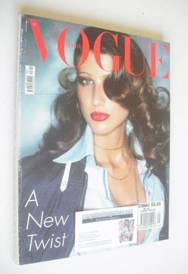 <!--2002-05-->Vogue Italia magazine - May 2002 - Michelle Alves cover