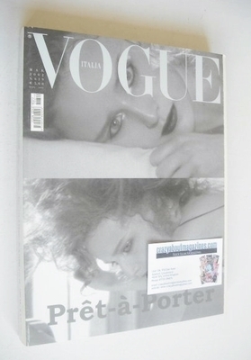 <!--2002-03-->Vogue Italia magazine - March 2002 - Ann-Catherine Lacroix co