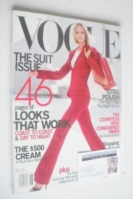 <!--2000-08-->US Vogue magazine - August 2000 - Carmen Kass cover