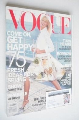 <!--2001-02-->US Vogue magazine - February 2001 - Karolina Kurkova cover