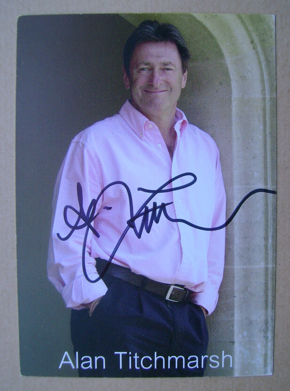 Alan Titchmarsh autograph (hand-signed photograph)
