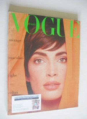 <!--1989-03-->Vogue Italia magazine - March 1989 - Dana Patrick cover
