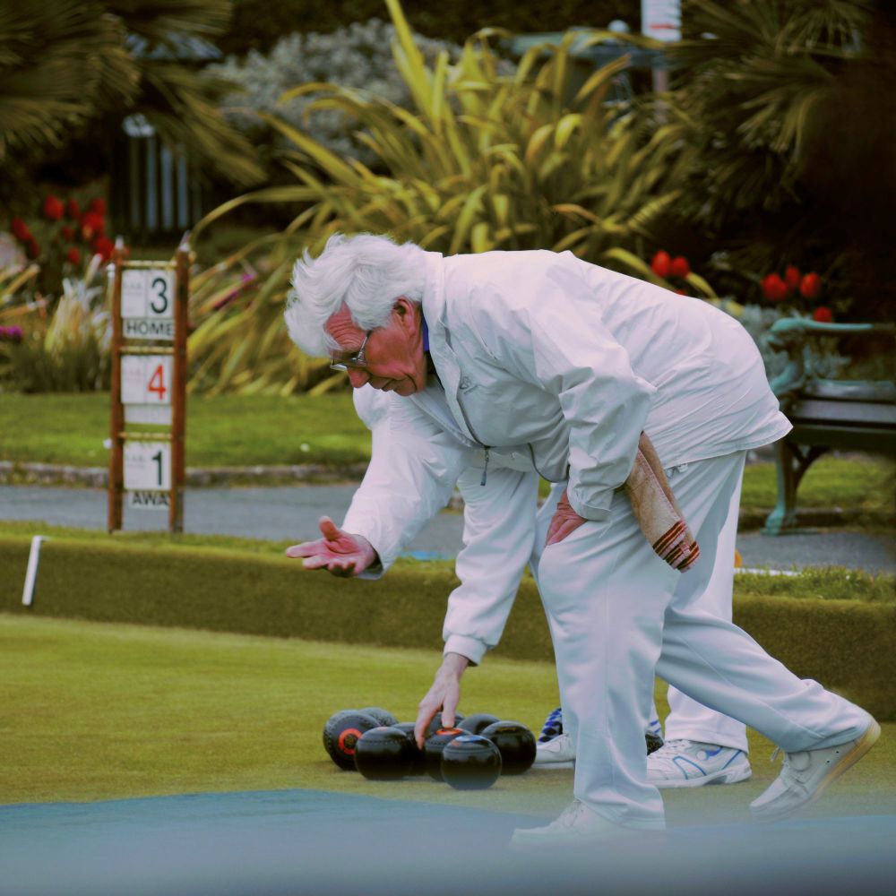 Alan the three handed bowler, our secret weapon 1_inPixio