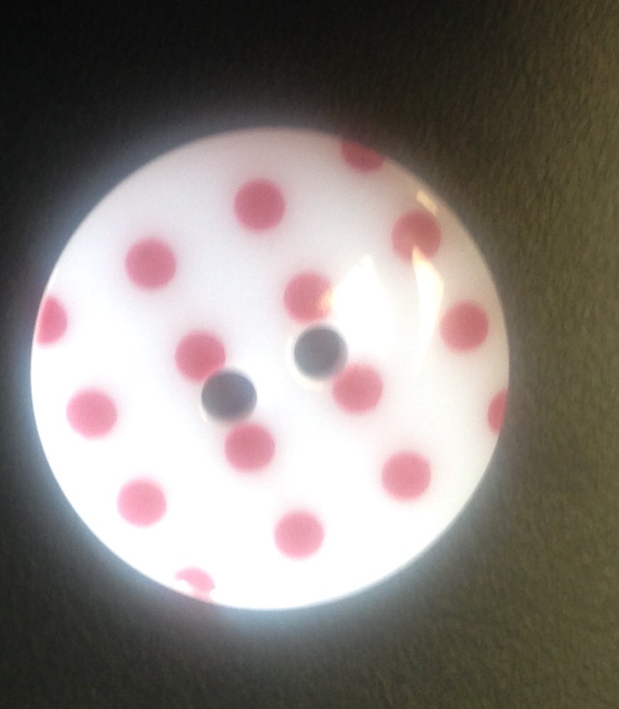 Button - Spotty White with Red Spots 003 P1724