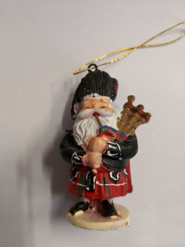 Small Hanging Santa Playing Bagpipes