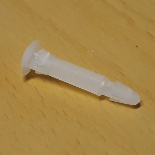 Pk of 4 Nylon Posts for Maino Incubators