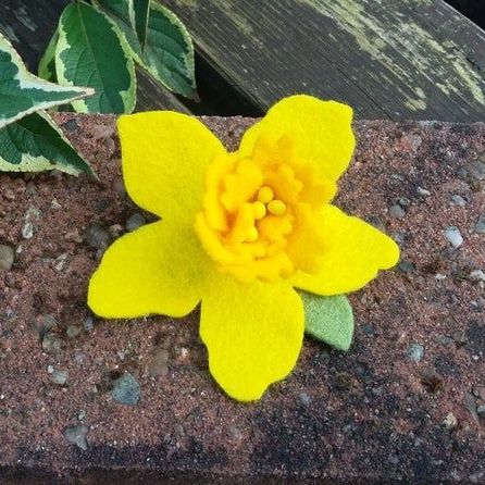 Daffodil Brooch