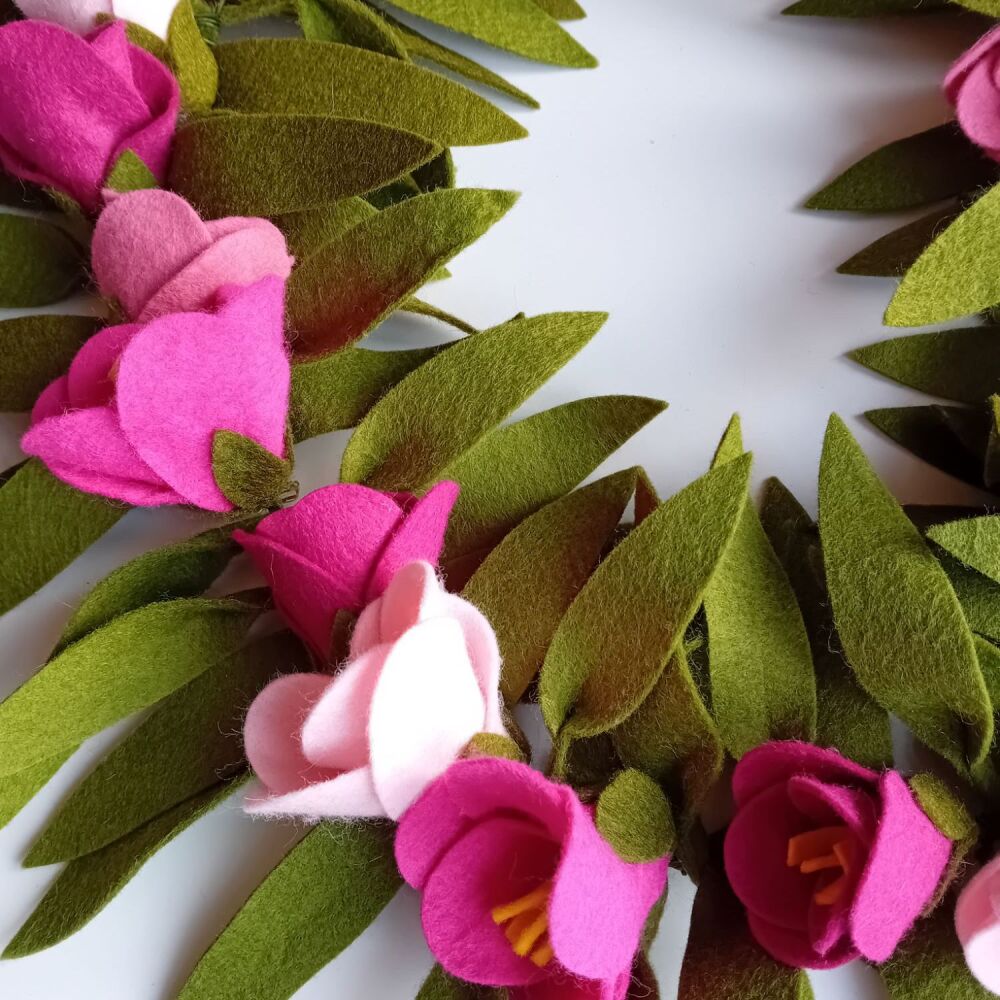 Tulip Garland
