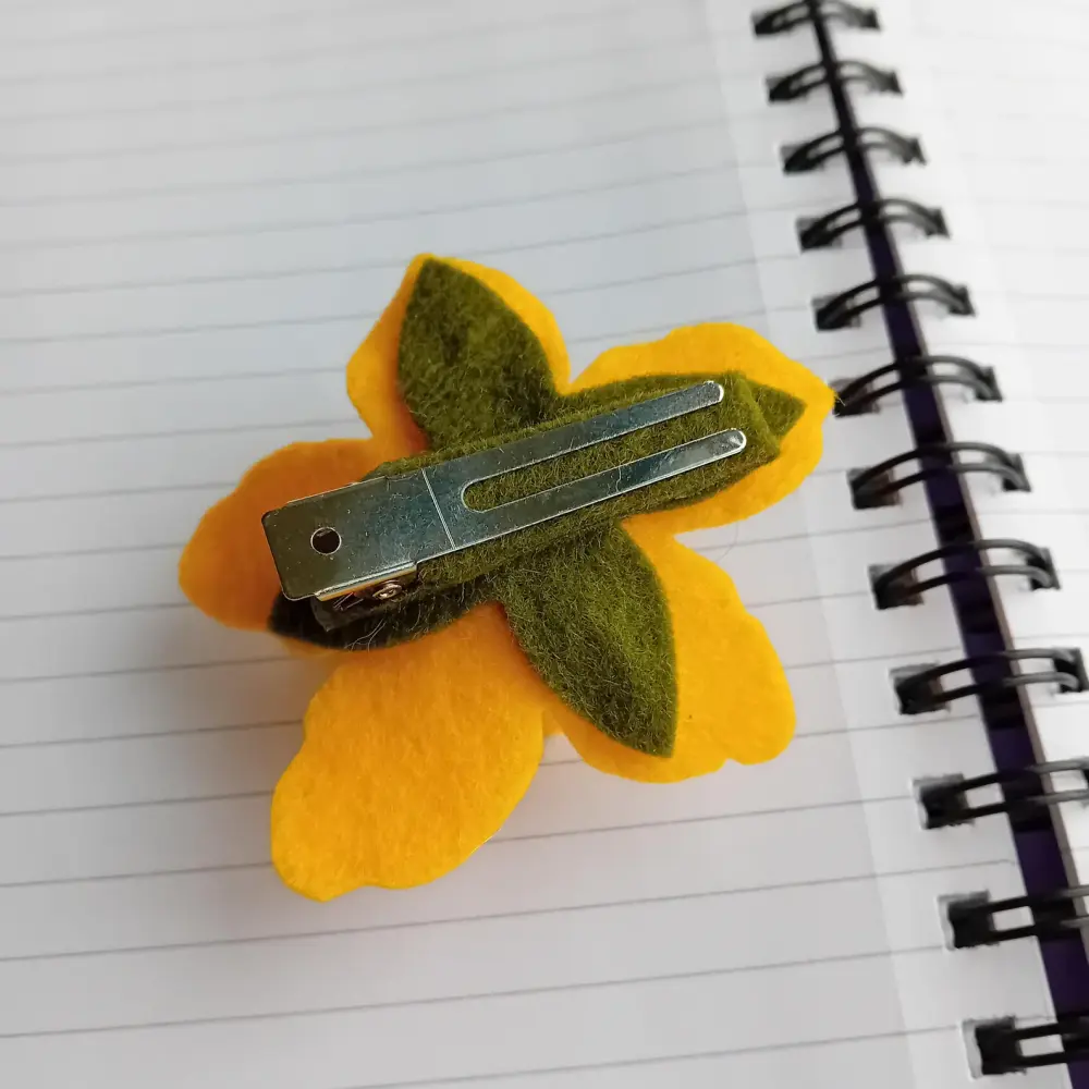 Daffodil Hair clip
