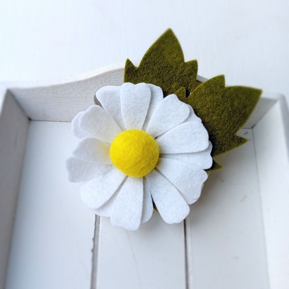 Daisy Brooch