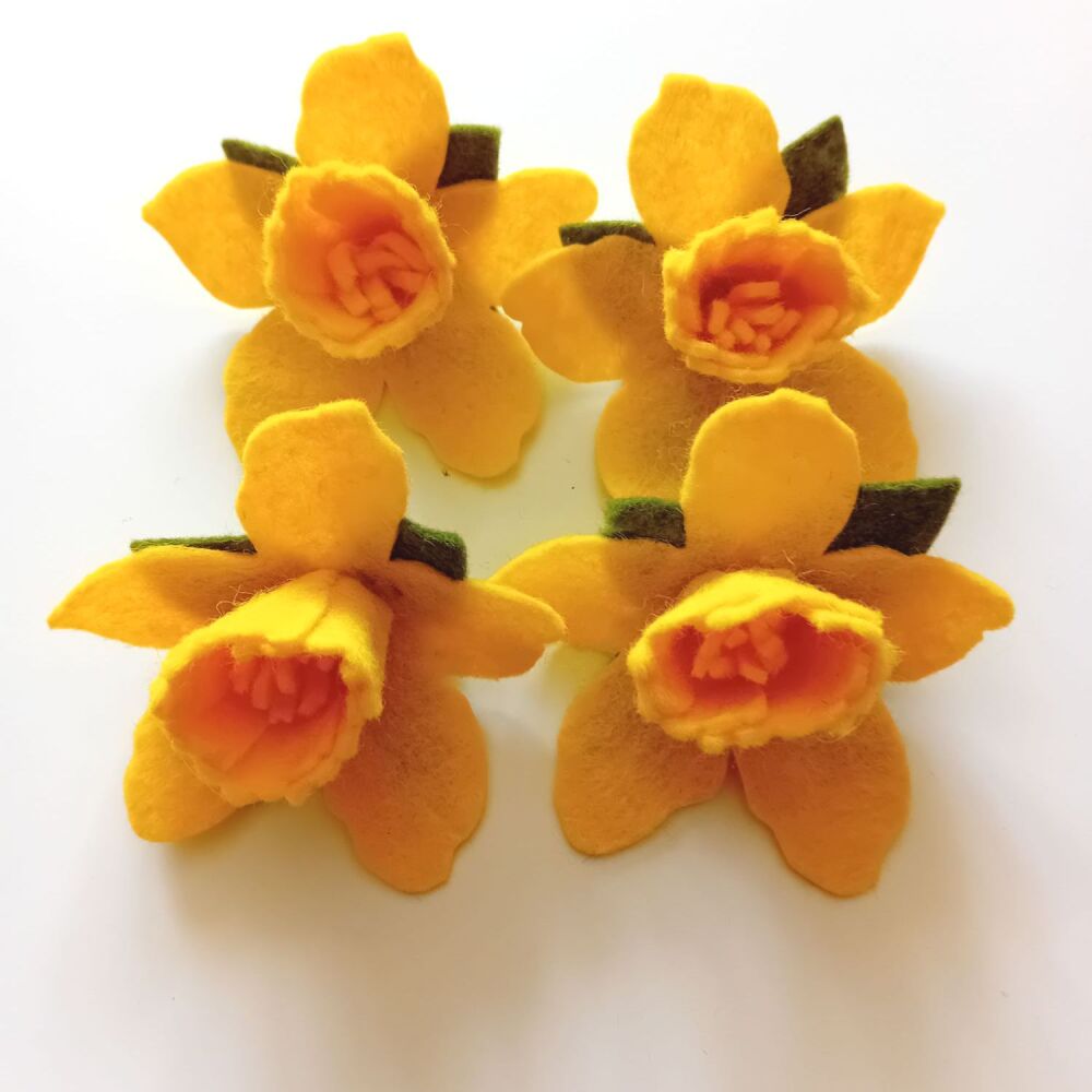 Daffodil Brooch