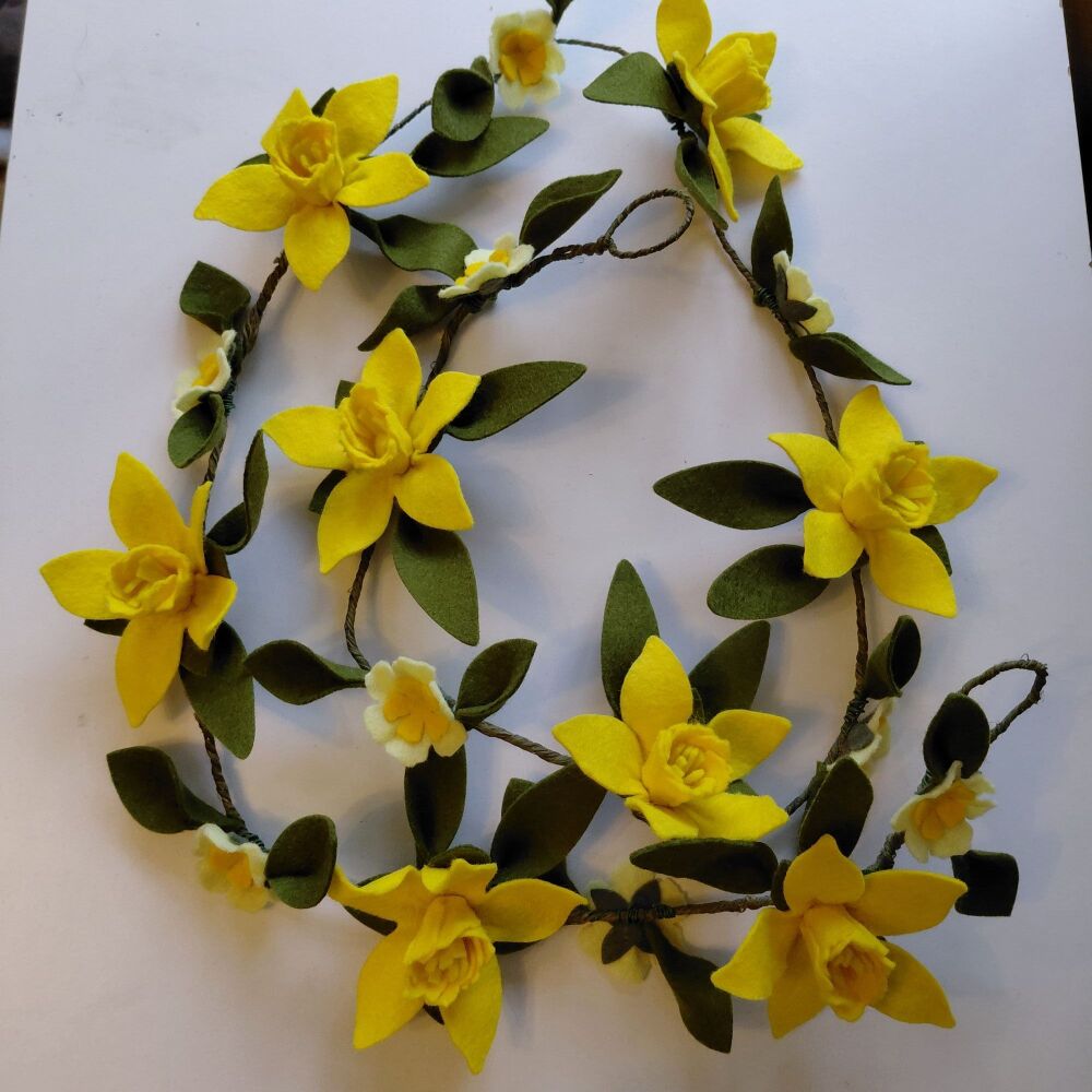 Daffodil Garland