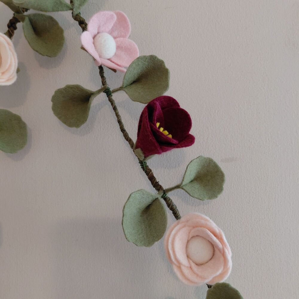 Rambling Rose Garland