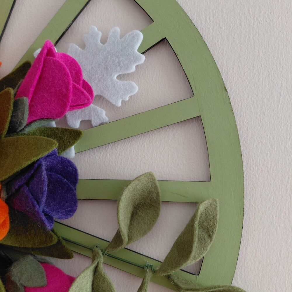Tropical Tulip Wagon Wheel