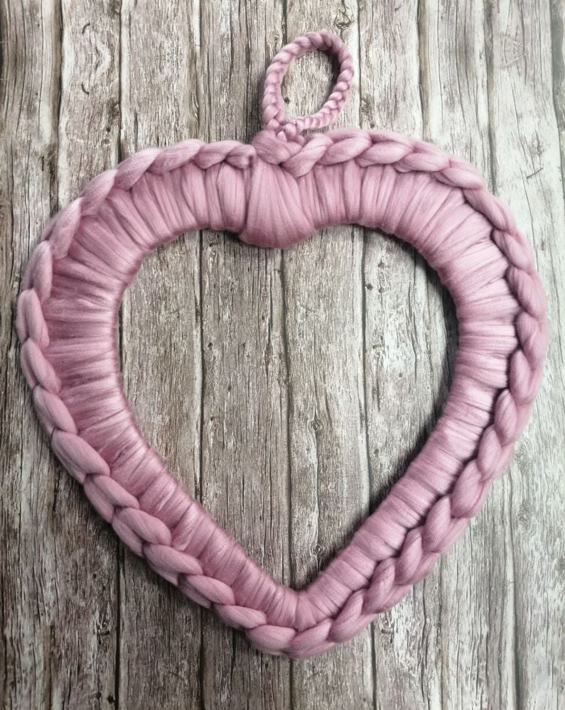 Chunky Wool Heart Wreath - Dusky Pink Large