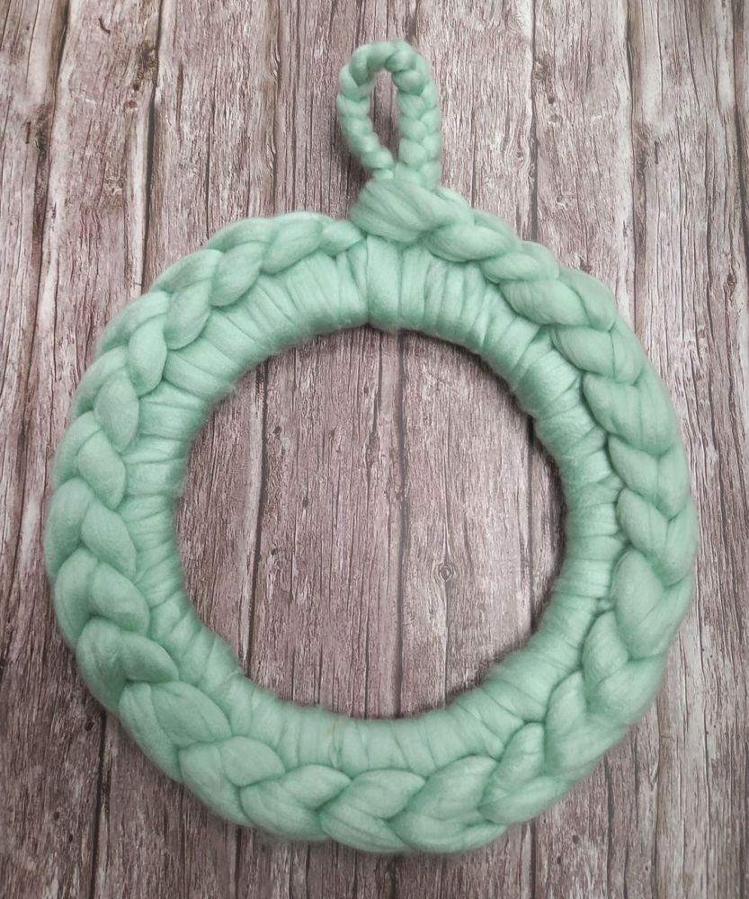 Chunky Wool Round Wreath Mint Green