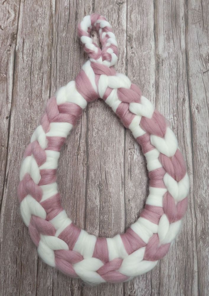 Chunky Wool Wreath - Dusky Pink and White