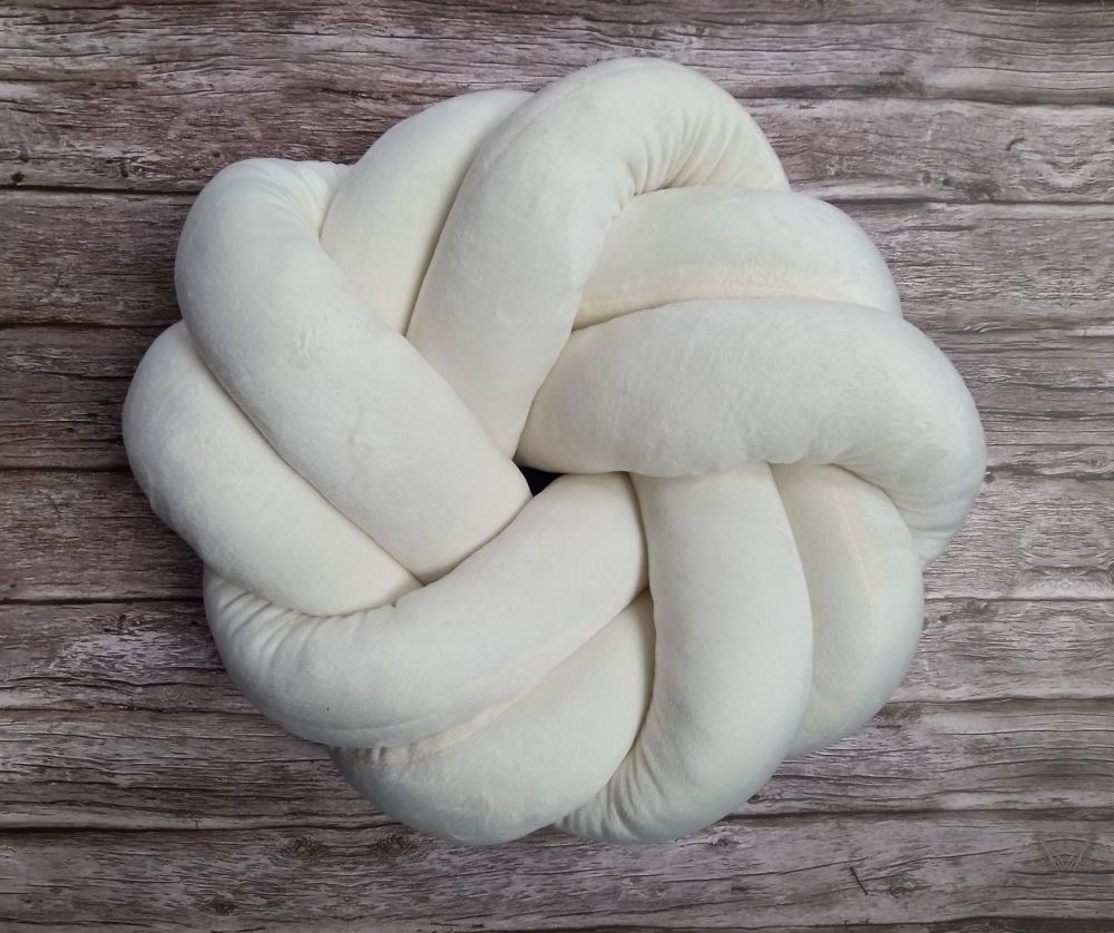 Chunky Knotted Cushion