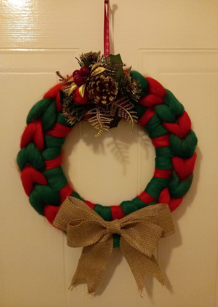 Chunky Wool Wreath - Green and Red