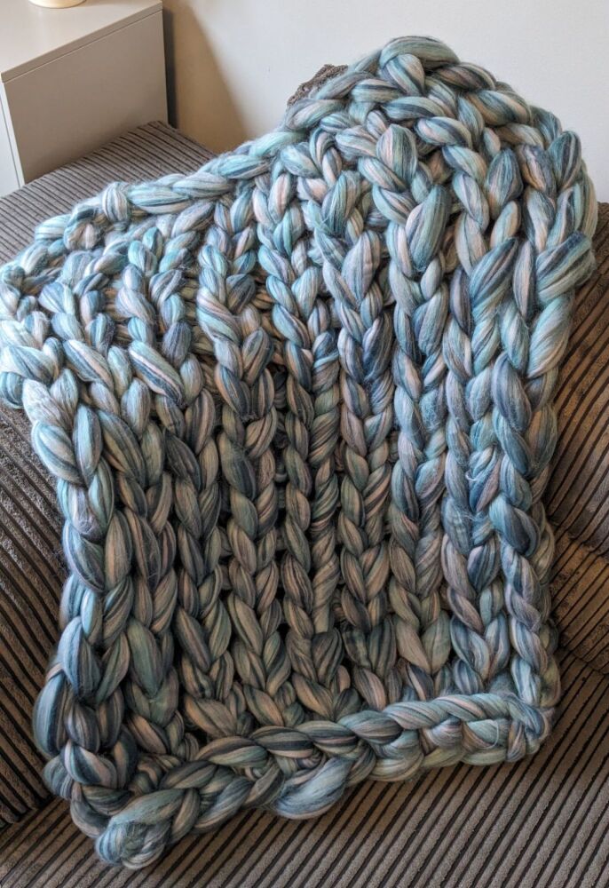 Arm Knit Blanket - Waves of Teal