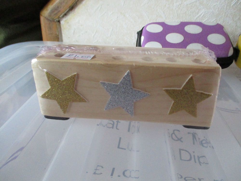 3 Stars - Wooden Stationery Caddy - Des In The Shed