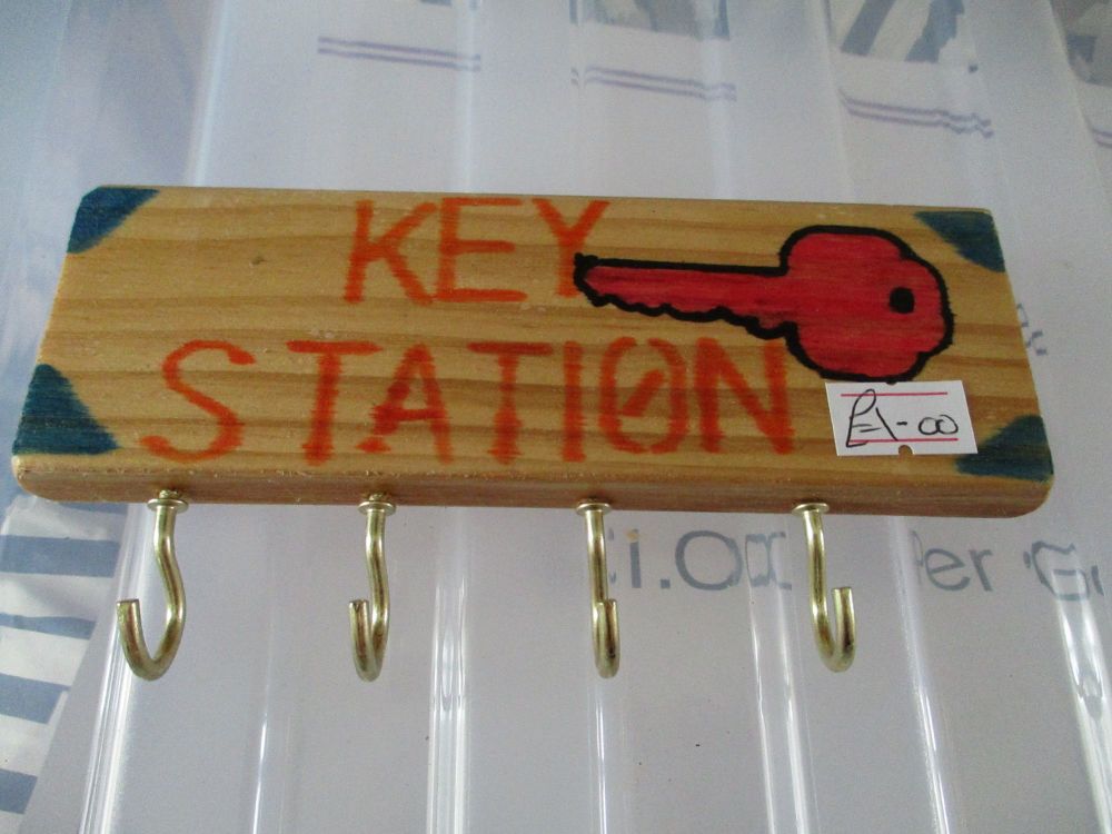 Pink Key Station - Wooden Key Caddy - Des In The Shed